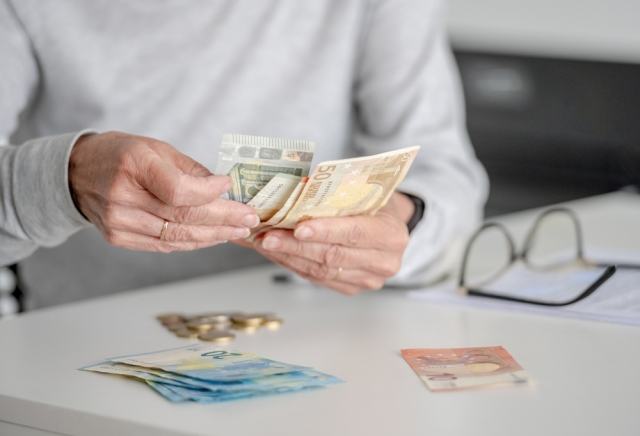 Πλασματικά έτη: Ποιοι μπορούν να «κλειδώσουν» σύνταξη στα 62 και πόσο κοστίζει η εξαγορά