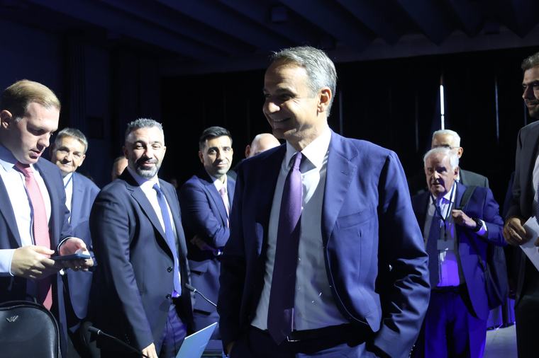 Νέo «καρφί» Μητσοτάκη για Σαμαρά: «Απ’ ό,τι θυμάμαι ο ίδιος πήρε στις εκλογές 18%, ωραία απόδοση»