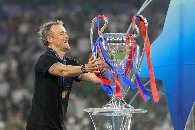 «Χρυσό» συμβόλαιο στον Λουίς Ενρίκε