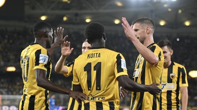 Super League: ΑΕΚ και Ολυμπιακός "συγκατοικούν" στους επτά βαθμούς
