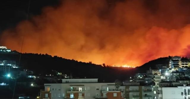 Μεγάλη φωτιά κοντά στη Χειμάρρα: Απειλούνται κατοικημένες περιοχές, εκκενώσεις από τον δήμαρχο