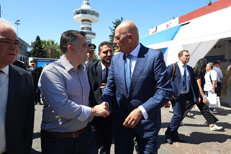Δένδιας: Επιστρέφει εκτάκτως στην Αθήνα από τη Θεσσαλονίκη λόγω της πτώσης του Phantom