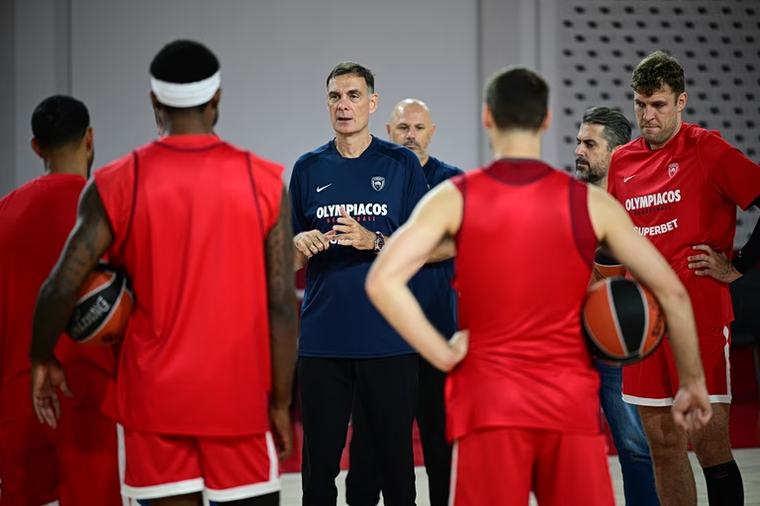 Ολυμπιακός: Εκτός οι Παπανικολάου και Λαρεντζάκης από την αποστολή για την Κρήτη