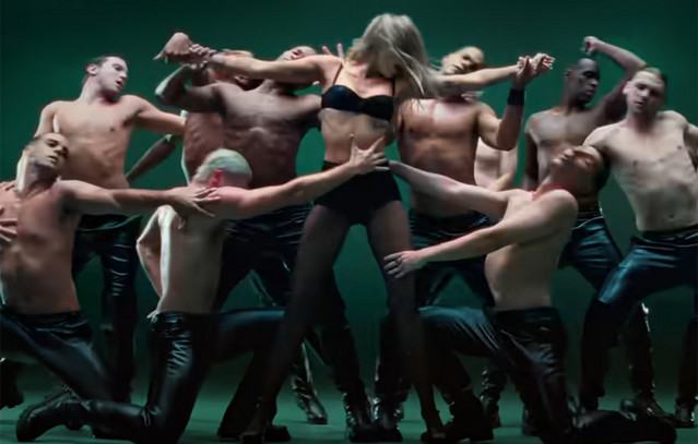 Η Miley Cyrus ανακοινώνει το νέο της άλμπουμ «Bass Persuades» και 2 συναυλίες: «Πέρασε καιρός»