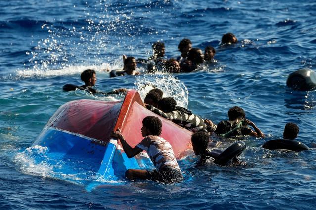Υγρός τάφος για 80 μετανάστες οι Κανάριες Νήσοι – Γυναίκες και βρέφος ανάμεσα στους νεκρούς