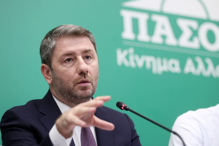 Ανδρουλάκης: Δίκαιη λύση στο ιδιωτικό χρέος – Τέλος στην ασυδοσία των funds