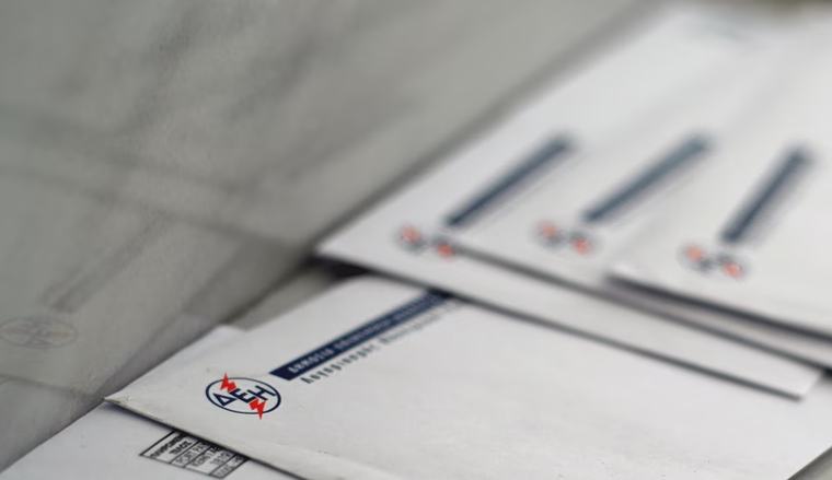ΔΕΗ: Διπλή παρέμβαση για τη συγκράτηση των αυξήσεων στο ρεύμα