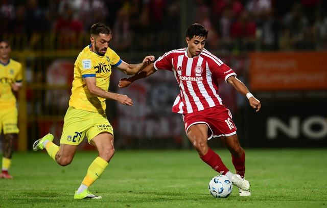 Super League: Ο Ολυμπιακός παραμένει το πρώτο φαβορί για τον τίτλο