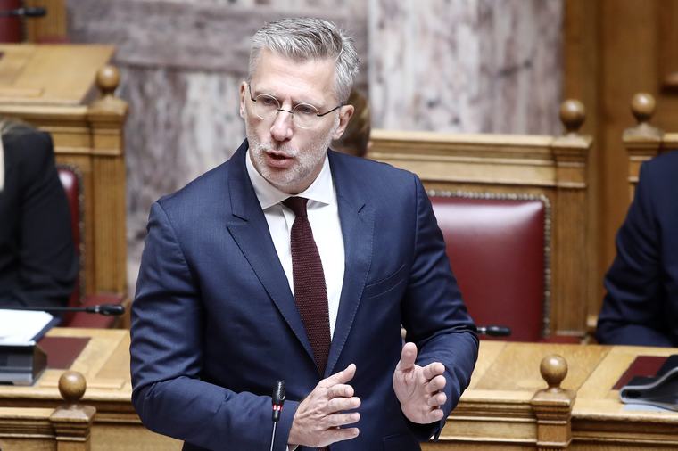 Άκης Σκέρτσος: Γιατί ο νέος «πατριωτικός φόρος» του Αλέξη Τσίπρα είναι άλλη μια νέα αυταπάτη