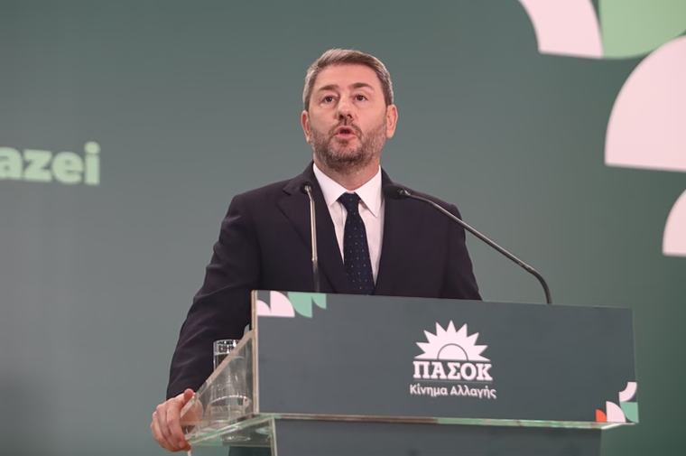52 χρόνια ΠΑΣΟΚ: Από το «King Palace» στο Ηράκλειο της Κρήτης – Το «τρίπτυχο» του Ανδρουλάκη