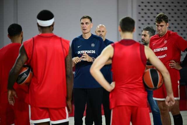Μπαρτζώκας: «Η προετοιμασία μικραίνει, αλλά οι υποχρεώσεις αυξάνονται», βίντεο