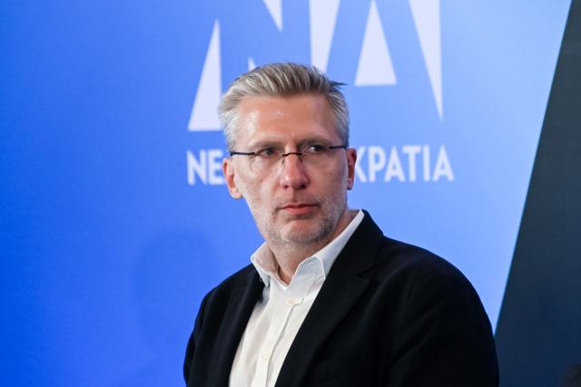 «Ο λύκος κι αν εγέρασε κι άσπρισε το μαλλί του»: Το σχόλιο Σκέρτσου για το οικονομικό πρόγραμμα του Τσίπρα στη Θεσσαλονίκη