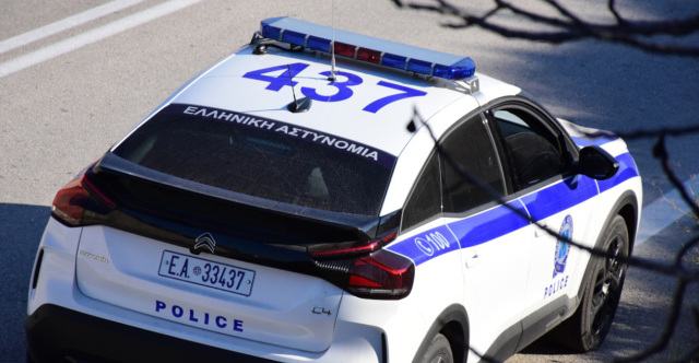 Πετούσαν πέτρες σε αυτοκίνητα στον περιφερειακό του Βόλου, χτυπήθηκαν δύο οχήματα