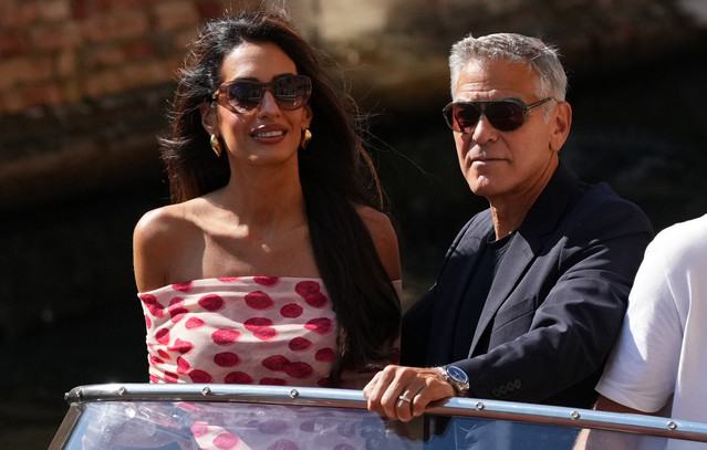 Ο Δημήτρης Γιαννέτος χάρισε στην Amal Alamuddin τα πιο εντυπωσιακά «blurred brown» baby lights για το φθινόπωρο