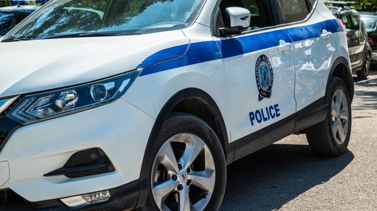 Σύλληψη δύο ατόμων στα Μέγαρα για διάλυση κλεμμένων οχημάτων
