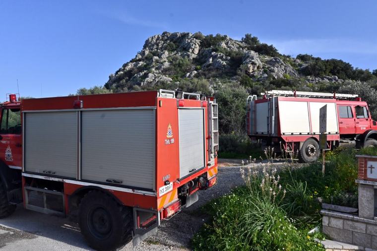 Σέριφος: Απεγκλωβισμός γυναίκας από σπήλαιο βάθους πέντε μέτρων