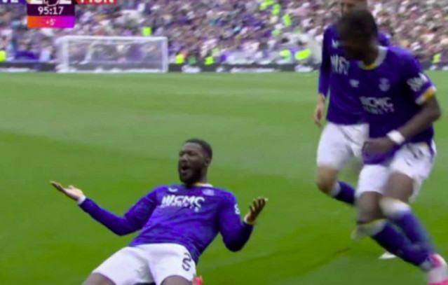 Premier League: Στο 96′ η Έβερτον πάγωσε τη Μάντσεστερ Γιουνάιτεντ