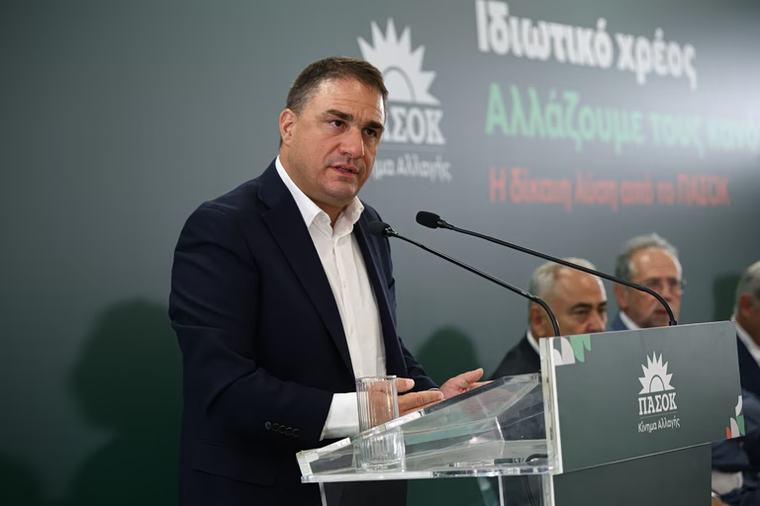 «Χαμηλά ο πήχης με Μητσοτάκη και Τσίπρα» – Για ανεπίκαιρα δίπολα κάνει λόγο το ΠΑΣΟΚ