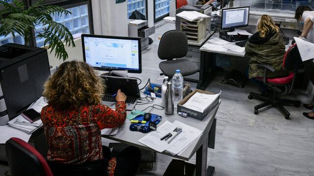 Νομοσχέδιο ΥΠΕΣ: Νέα εποχή στην εξέλιξη των δημοσίων υπαλλήλων, στόχος η σύνδεση προαγωγών με απόδοση και δεξιότητες