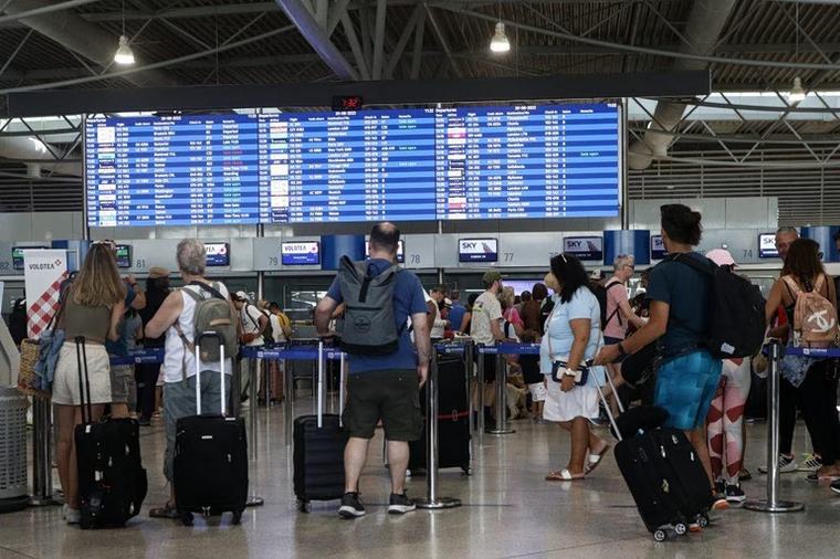 Ταξιδεύετε στην Ευρώπη; Οι συνοριακοί έλεγχοι αλλάζουν από τις 6 Σεπτεμβρίου