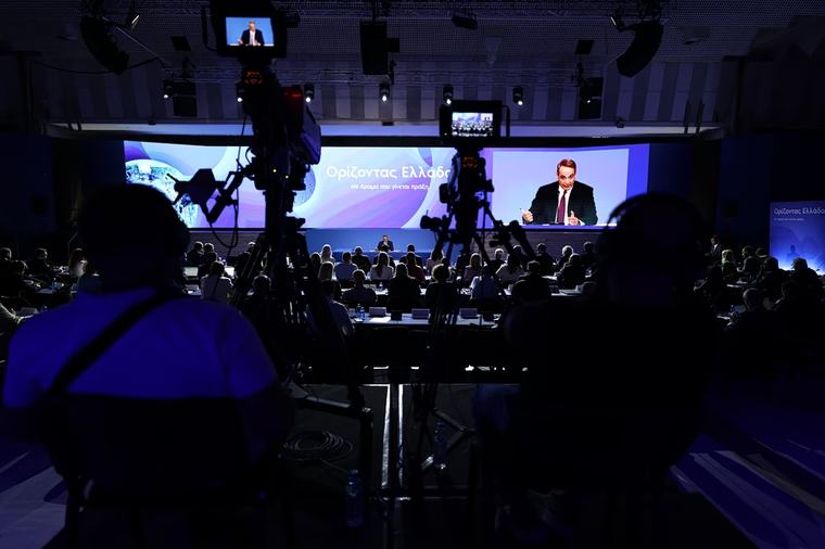 Η απάντηση Μητσοτάκη στο Βήμα: «Γιατί αλλάζουν τα τεκμήρια για τους ελεύθερους επαγγελματίες»