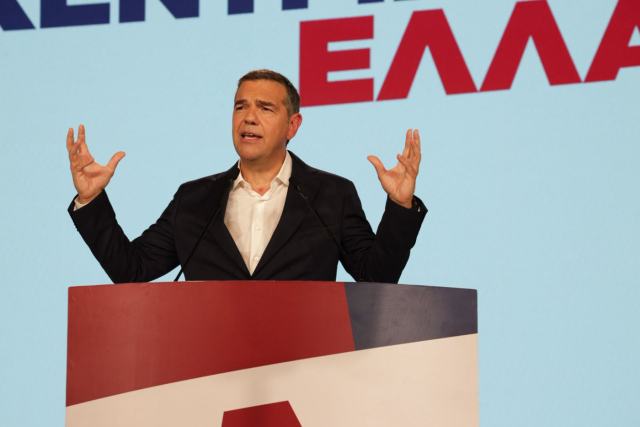 Η «πατριωτική εισφορά» δοκιμάζει την ΕΛΑΣ του Τσίπρα: Από τα κοσμήματα στις θυρίδες, στα πυρά από κυβέρνηση και ΣΥΡΙΖΑ