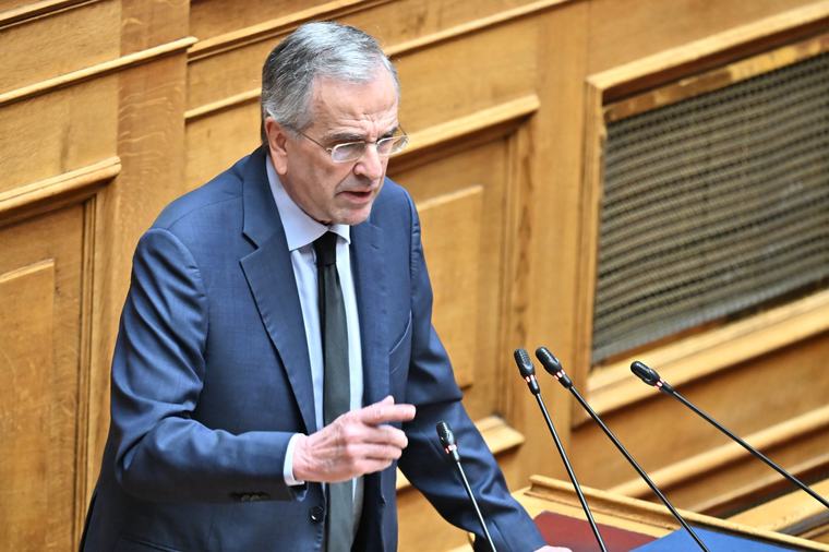 Σαμαράς για τις εξαγγελίες Τσίπρα: «Μεγάλα λόγια. Θεσσαλονίκη. Αυταπάτες. Στο ίδιο έργο θεατές…»